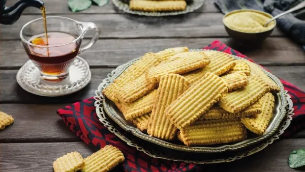 من الفرن إلى كوب الشاي.. وصفة بسكويت النشا الشهية بخطوات بسيطة في المنزل