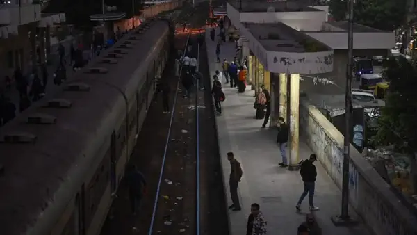 مواعيد قطارات القاهرة إلى الإسكندرية ومحافظات الصعيد الليلة وجدول الحجز المتاح