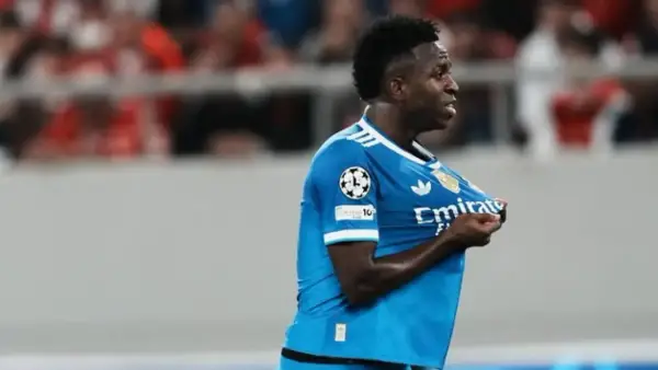 موقف فينيسيوس جونيور من تجديد عقده مع ريال مدريد يحدد مستقبل الفريق في الموسم المقبل