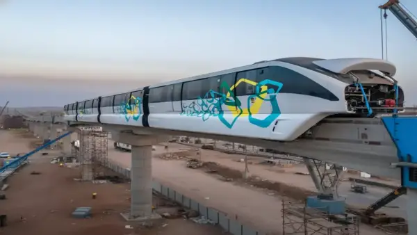 مونوريل شرق القاهرة يبدأ تشغيله يناير 2025 ليخفض زمن التنقل 3 ساعات يوميًا عبر 56 كيلومترًا
