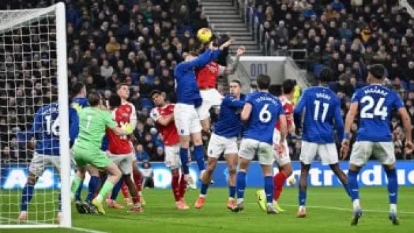 نتيجة مباراة إيفرتون وآرسنال في الدوري الإنجليزي تحدد مصير المنافسة هذا الموسم