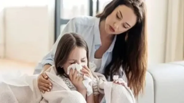 نزلة البرد الشديدة تظهر عبر علامات واضحة على الوجه وحركة الكلام يجب مراقبتها