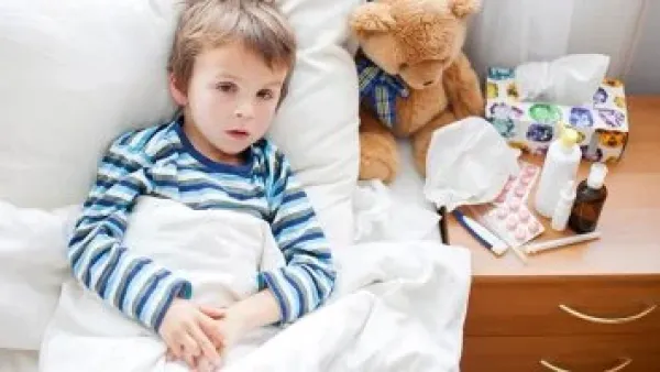 نوبات القيء المفاجئة: حين يكون الاضطراب في الأعصاب وليس المعدة