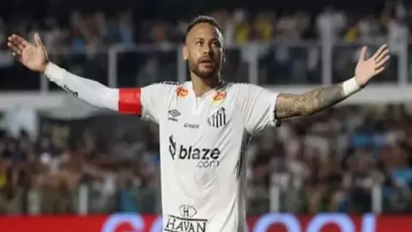 نيمار يخضع لجراحة في الركبة بعد إنقاذ سانتوس من الهبوط