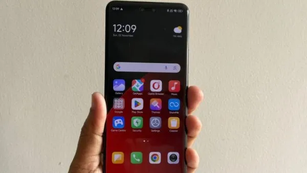 هاتف شاومي 14 سيفي ينهي احتكار الهواتف الرائدة لكاميرات لايكا.