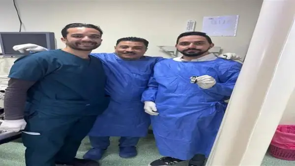 هاتف محمول في معدته لعام كامل.. كيف نجا شاب مصري من الموت؟