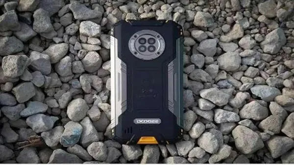 هاتف Doogee Fire 7 Pro المتين يقاوم الصدمات ويرى في الظلام.