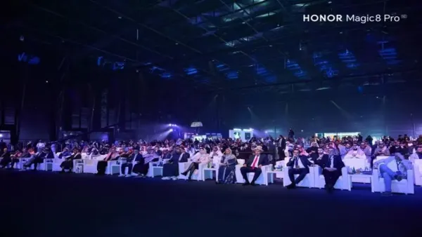 هاتف HONOR MAGIC8 PRO يكشف في السعودية بحفل استثنائي بـ"ذا أرينا"