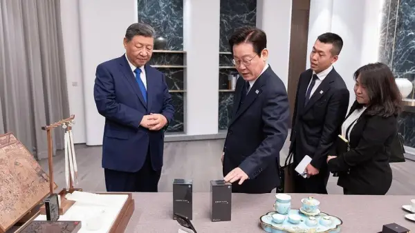 هواتف صينية "ضد التجسس".. رسالة بكين الدبلوماسية تصل إلى مكتب رئيس كوريا الجنوبية