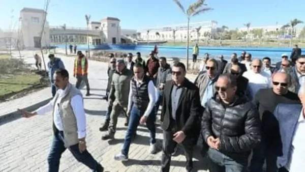 وزير الإسكان يتابع تقدم مشروع "سكن لكل المصريين" وتطوير المدينة التراثية في العلمين الجديدة