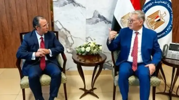 وزير البترول يبحث تعزيز التعاون الإقليمي مع شركة شيفرون العالمية