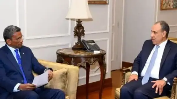 وزير الخارجية يبحث تعزيز التعاون الثنائي مع سيشل لتعميق العلاقات الدبلوماسية