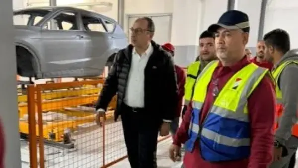 وزير قطاع الأعمال العام يؤكد تسريع تطوير مصانع النصر للسيارات خلال زيارة ميدانية مفاجئة