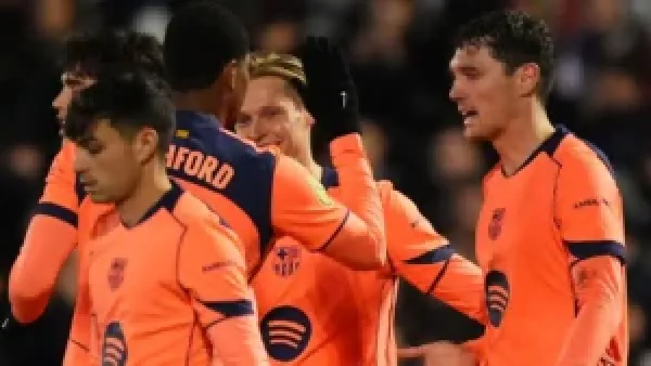 مباراة فياريال وبرشلونة في الدوري الإسباني 2025-2026 تحدد جدول النقل والمنافسة بين الفريقين