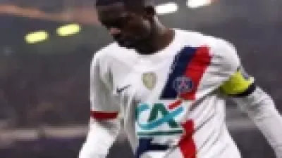 ديمبلي يكسر صيام التهديف بثلاثية في 8 مباريات ويحطم رقم فان ديك بأربعة أهداف