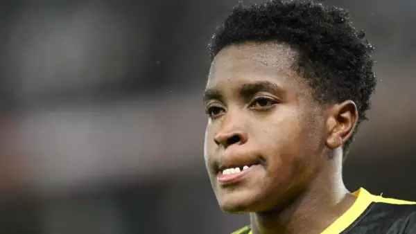 ركلة جزاء ضائعة.. أوكيلي يحرم منتخب أوغندا من فوز تاريخي في الدقائق الأخيرة