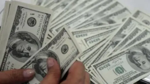 تحديثات الصرف.. استقرار سعر الدولار مقابل الجنيه في البنوك خلال تعاملات الجمعة