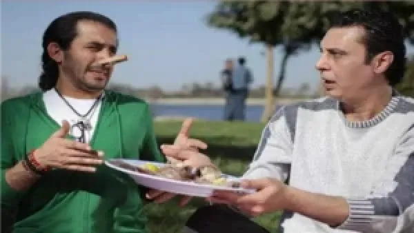 طارق الأمير بطل فيلم "عسل أسود" يتعرض لأزمة قلبية حادة تتسبب في توقف قلبه ثلاث مرات ويتم نقله للعناية المركزة