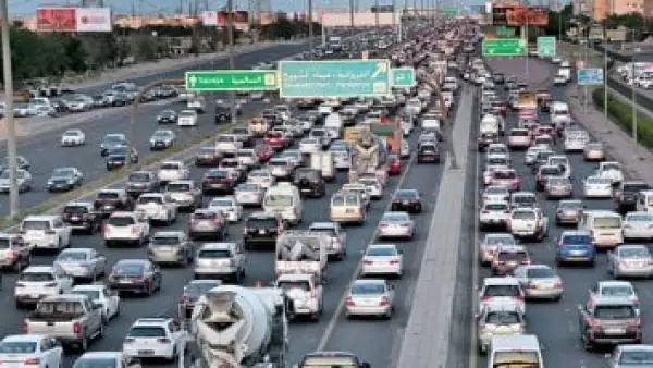 100 دينار للعام.. الكويت تقرر زيادة رسوم التأمين الصحي للوافدين المقيمين بالدولة