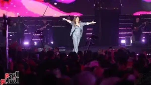 أجواء خيالية.. إليسا تشعل حفل العاصمة الجديدة بمجموعة من روائع جارة القمر فيروز