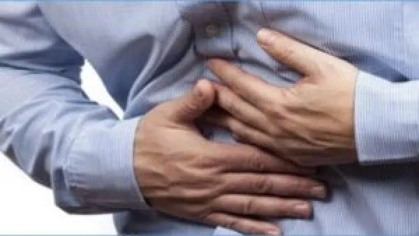 التسمم الغذائي في سوهاج: إصابة 5 أشخاص تحذر من مخاطر الطعام الفاسد وأعراضه الحادة