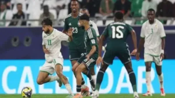 السعودية تتصدر كأس العرب بثنائية في مواجهة مثيرة أمام عمان