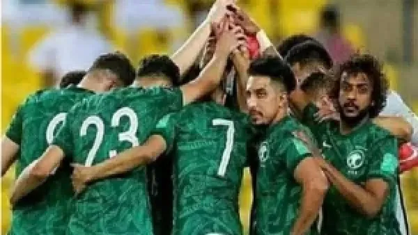 مشاهدة مباراة فلسطين والسعودية في كأس العرب 2025 مجانًا عبر قنوات ومواقع رسمية