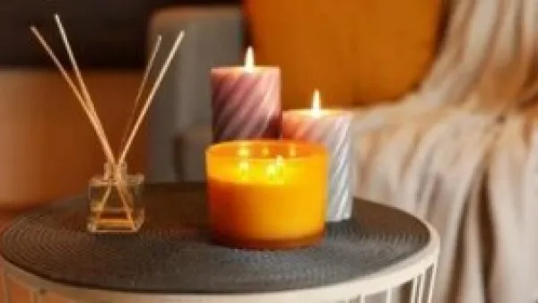 شموع عطرية بروائح محددة.. كيف تحارب إجهاد الشاشات وتعزز صفاءك الذهني.