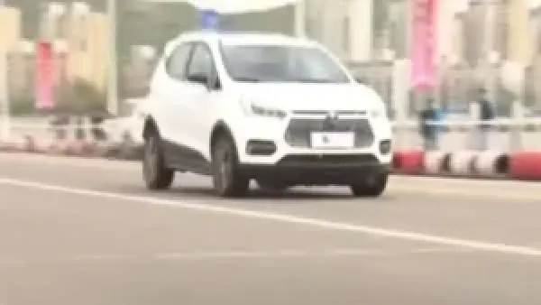 حظر محركات الوقود في أوروبا 2035: صراع بين حماية الصناعة وأولويات التحول الكهربائي