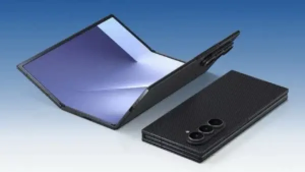 سامسونج تكشف عن «جالاكسي زد تراي فولد» بأداء استثنائي وتصميم جديد