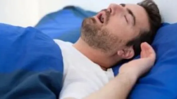 تنفس بسهولة أكبر ليلاً: أغذية مثبتة علميًا تخفف من حدة انقطاع النفس أثناء النوم.