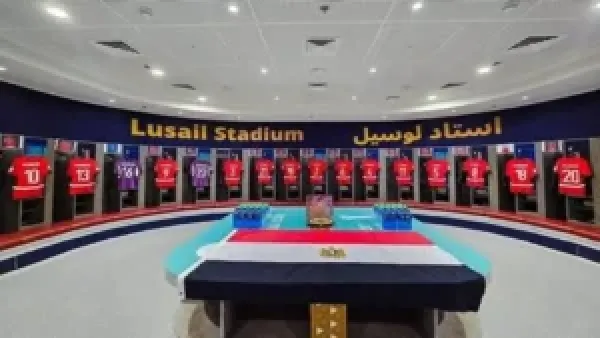 القنوات الناقلة مجانًا لمواجهة مصر والإمارات في كأس العرب وتشكيلة الفريقين الأساسية اليوم