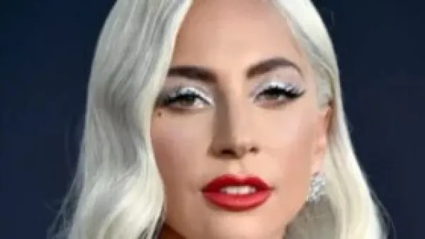 العيون الخضراء.. درجات المكياج التي تعزز لونها النادر بدلاً من إطفائه.