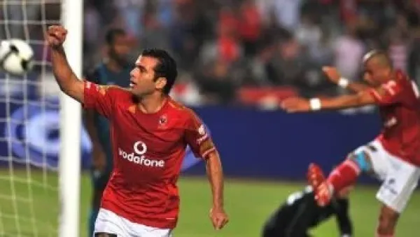 29 بطولة تاريخية.. رصيد عماد متعب مع الأهلي في ذكرى الهاتريك الأخير