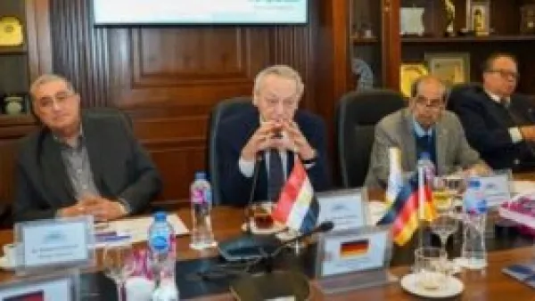 التعاون الاقتصادى بين رجال أعمال إسكندرية والسفير الألماني يبحث فرص تعزيز الشراكات الاستثمارية