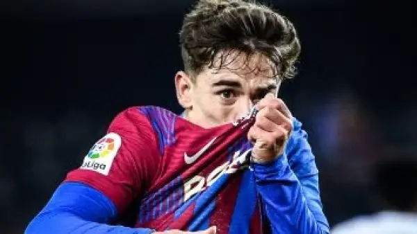 قائمة السوبر الإسباني.. موقف جافي من مرافقة بعثة برشلونة رغم الإصابة