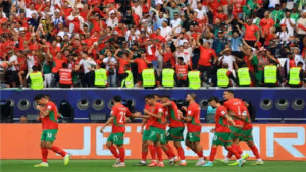 شاهد الآن.. قمة مشتعلة بين عمان والمغرب في كأس العرب بجودة عالية