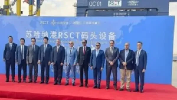 معدات مناولة الحاويات تعزز عمليات محطة شركة البحر الأحمر بعد تسليم 24 وحدة جديدة