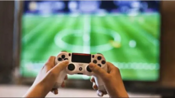 تقييمات EA Sports FC: كيف يحدد هدف أو خطأ واحد في الملعب مصير بطاقتك الرقمية