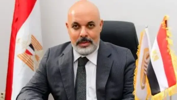 تجاوزت 2700 دولار.. رئيس شعبة الذهب يوضح أسباب انتعاش الأونصة عالمياً