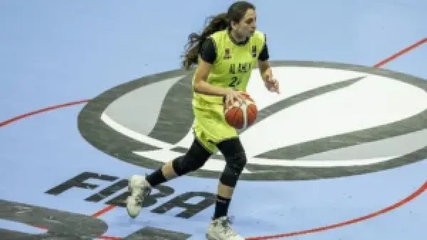 الأهلي يعزز صدارته بانتصار جديد على ريج الرواندي في بطولة إفريقيا لسيدات السلة