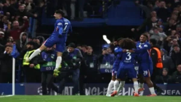 leeds vs chelsea.. القناة الناقلة لمباراة ليدز ضد تشيلسي في الجولة 14 من البريميرليج 2025