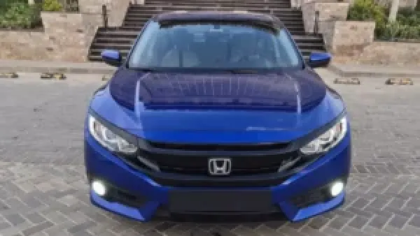 سعر مفاجئ.. سيارة هوندا سيفيك موديل 2018 تتوفر مقابل 900 ألف جنيه فقط