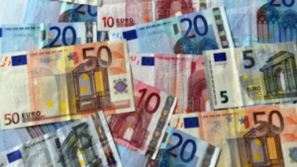 تراجع سعر اليورو أمام الجنيه في بنوك مصر بنهاية تعاملات الأحد 7 ديسمبر 2025