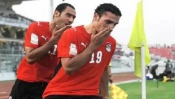 عمرو زكى: هو لازم أموت عشان تسألوا عليا؟.. والصقر والحضرى دايما على تواصل معى