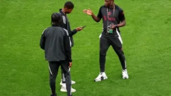 موعد مباراة مانشستر يونايتد ضد وست هام وتفاصيل القنوات الناقلة لهذه المواجهة الحاسمة