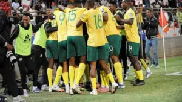 قائمة منتخب جنوب إفريقيا لكأس أمم إفريقيا تحت قيادة هوجو بروس تحدد ملامح المنافسة مع مصر