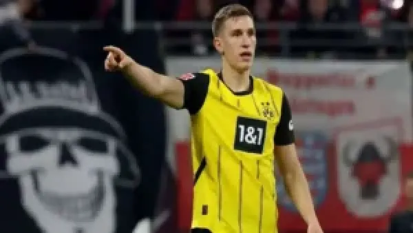 ليفربول يعزز خط وسطه بالتفاوض على ضم نيكو شلوتربيك من بوروسيا دورتموند في يناير