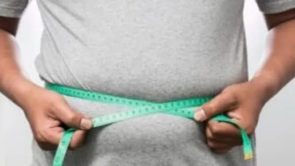 خبراء يحددون روتين العمل المكتبي كمحرك صامت لموجة مرض السكر الجديدة.