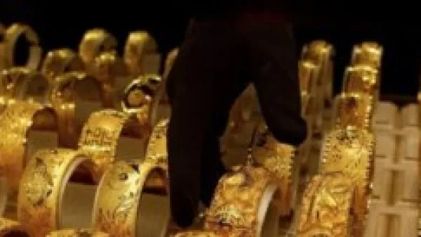 مستويات قياسية جديدة.. تحركات مفاجئة في أسعار الذهب وتكلفة عيار 21 اليوم الاثنين